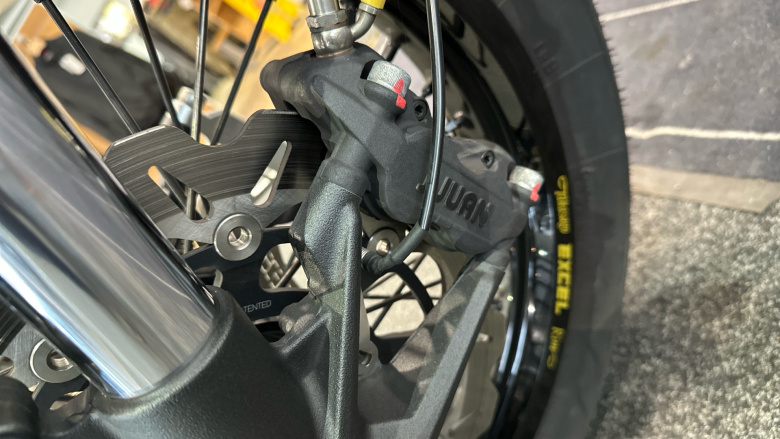 Ccm Spitfire Classic Tracker (23MY)